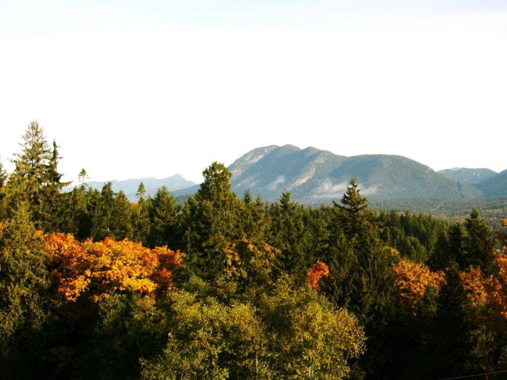 Hotel Above The Inlet Sechelt Esterno foto